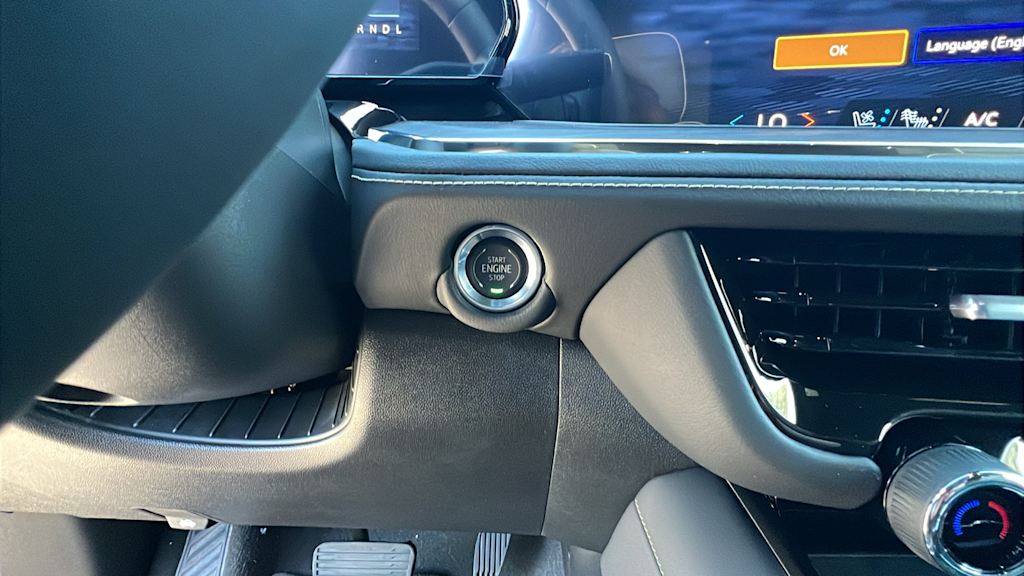 Thumbnail: 2025 Chevrolet Suburban - 24