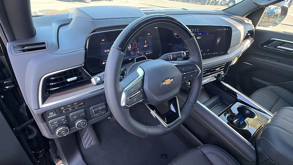 Thumbnail: 2026 Chevrolet Suburban - 2