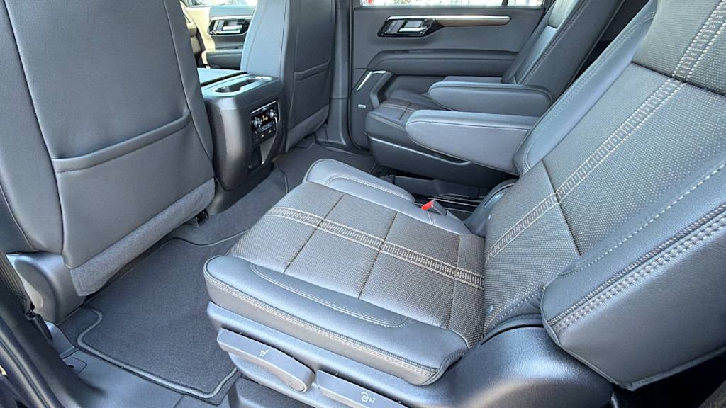 Thumbnail: 2026 Chevrolet Suburban - 11