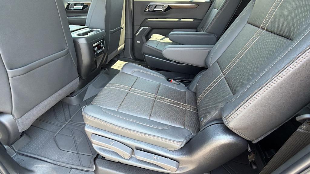 Thumbnail: 2026 Chevrolet Suburban - 11