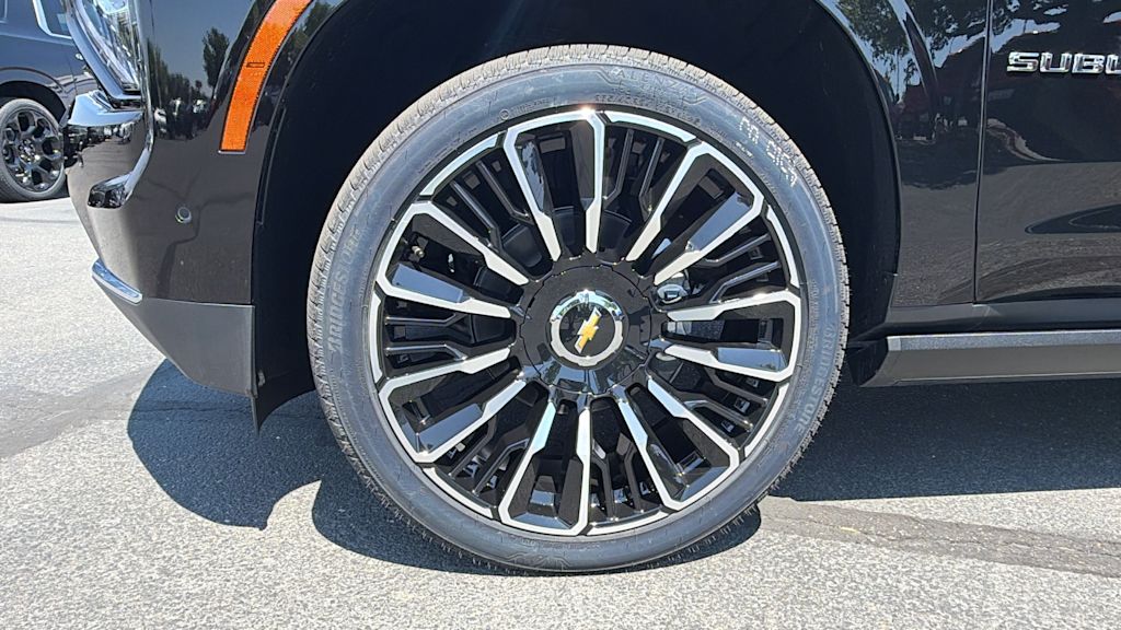 Thumbnail: 2026 Chevrolet Suburban - 7
