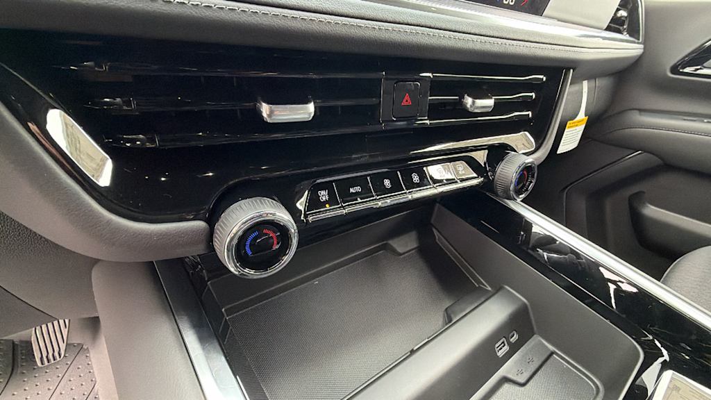 Thumbnail: 2026 Chevrolet Tahoe - 20