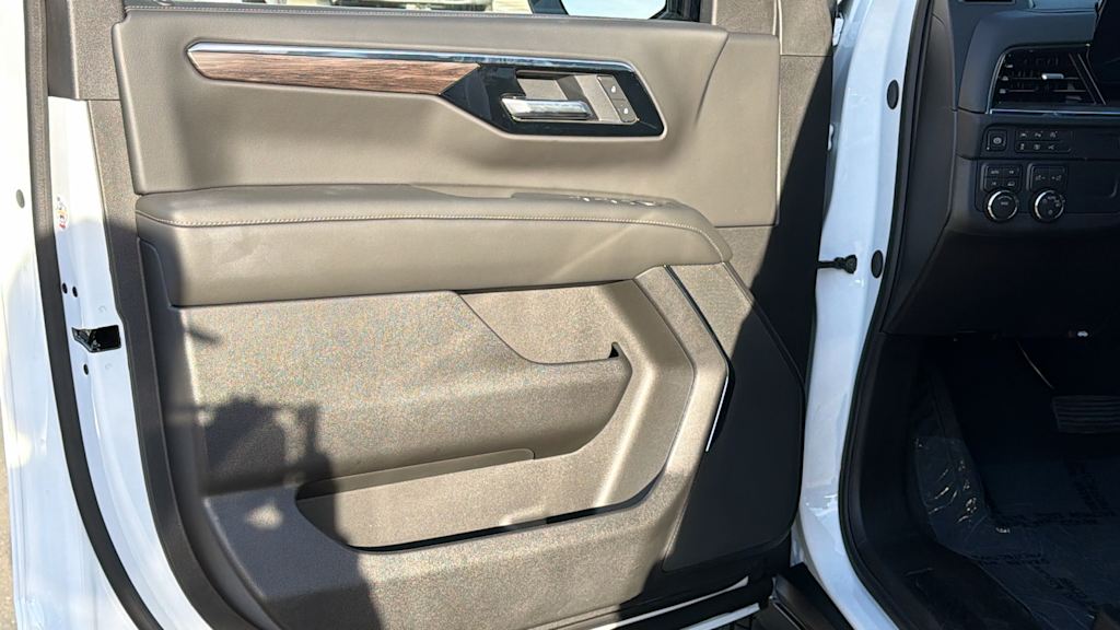 Thumbnail: 2026 Chevrolet Tahoe - 26