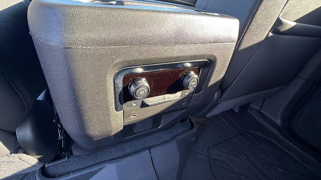 Thumbnail: 2026 Chevrolet Tahoe - 27