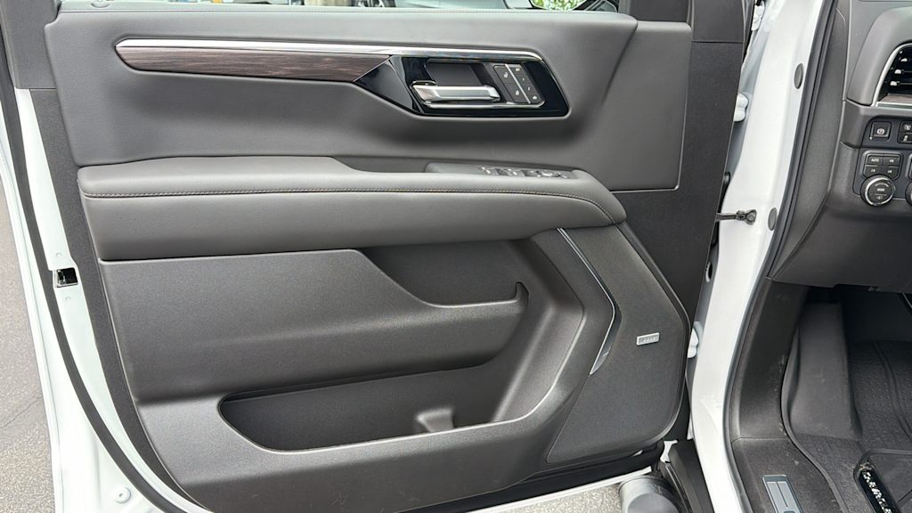 Thumbnail: 2026 Chevrolet Tahoe - 27