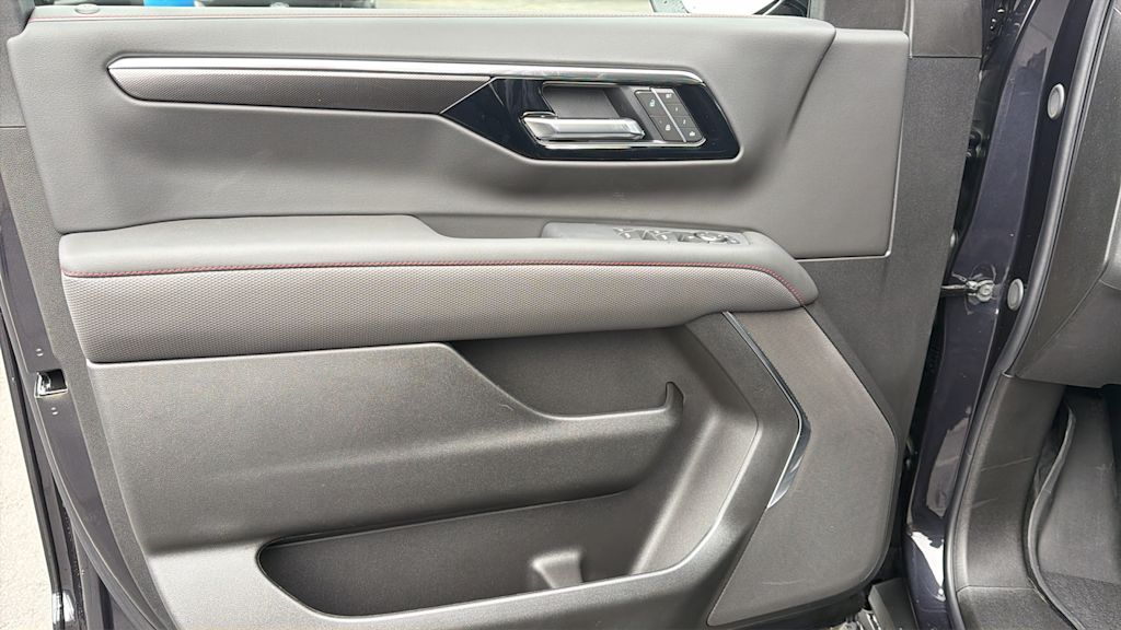 Thumbnail: 2026 Chevrolet Tahoe - 27