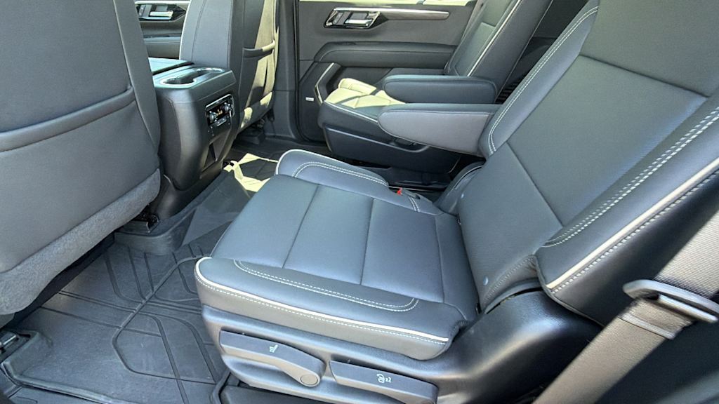 Thumbnail: 2026 Chevrolet Tahoe - 10