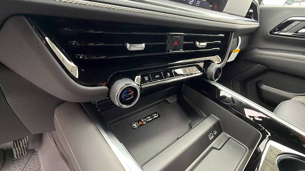 Thumbnail: 2026 Chevrolet Tahoe - 14