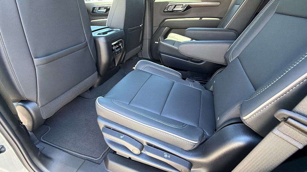 Thumbnail: 2026 Chevrolet Tahoe - 28