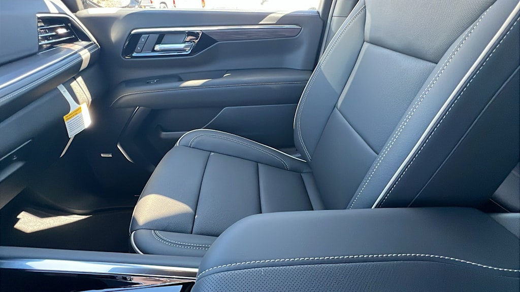 Thumbnail: 2025 Chevrolet Tahoe - 10