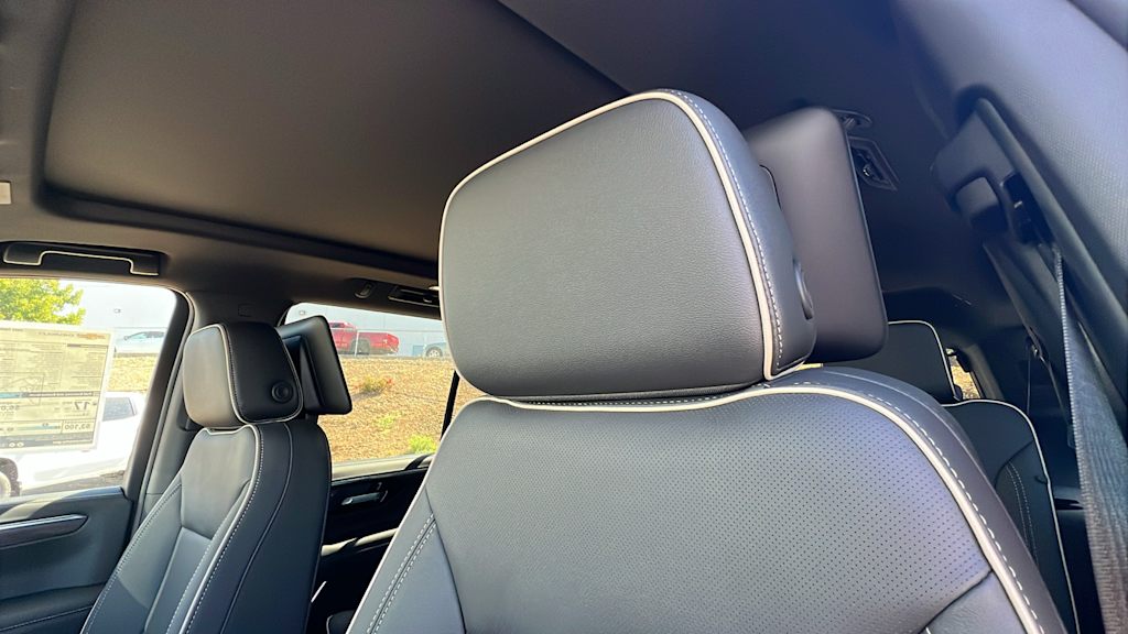 Thumbnail: 2025 Chevrolet Tahoe - 22