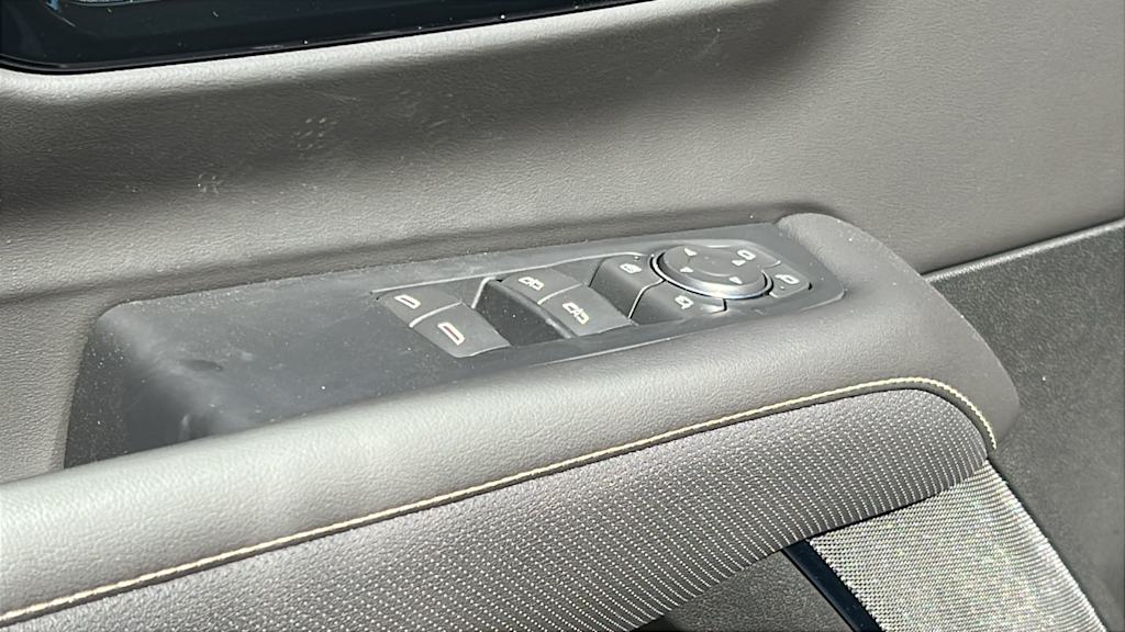 Thumbnail: 2025 Chevrolet Tahoe - 28