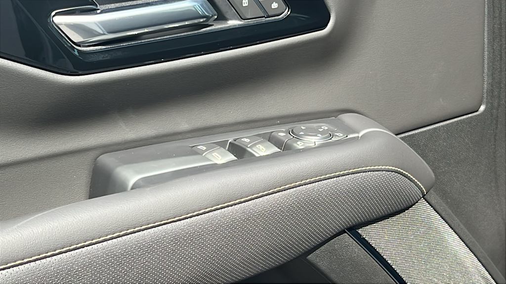 Thumbnail: 2025 Chevrolet Tahoe - 28