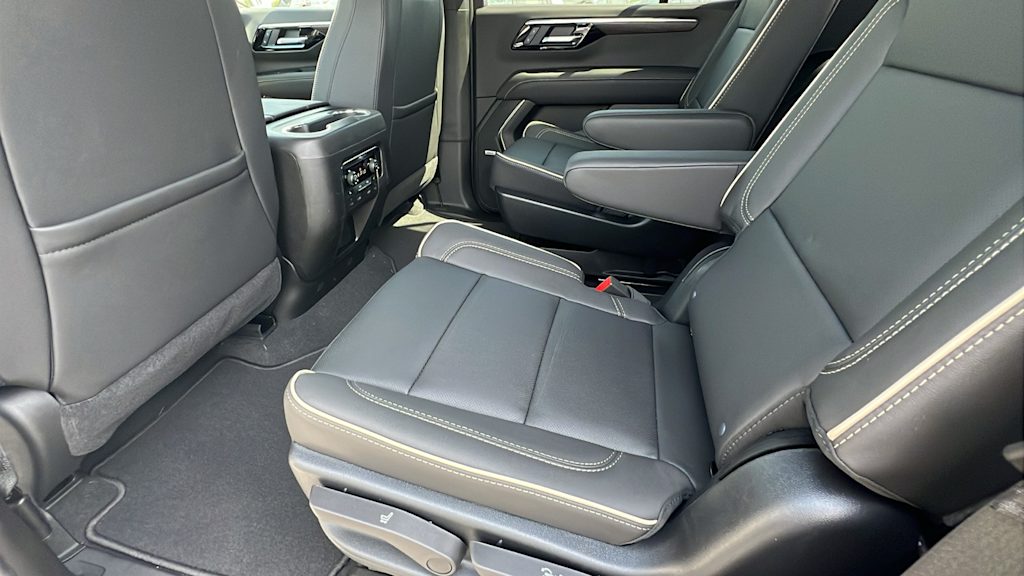 Thumbnail: 2025 Chevrolet Tahoe - 11