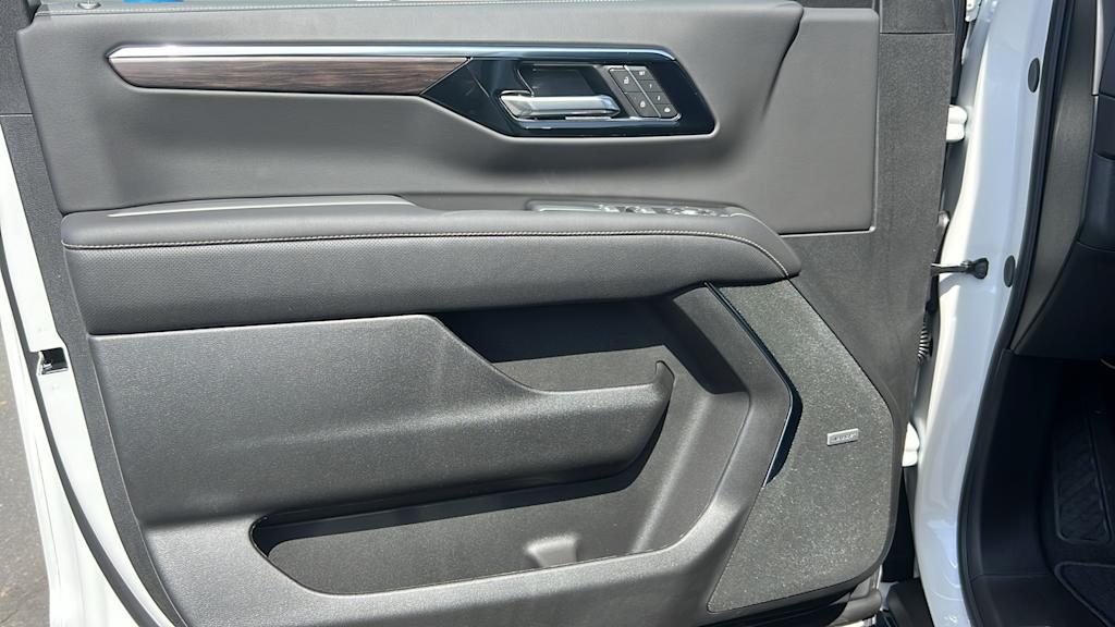 Thumbnail: 2025 Chevrolet Tahoe - 29