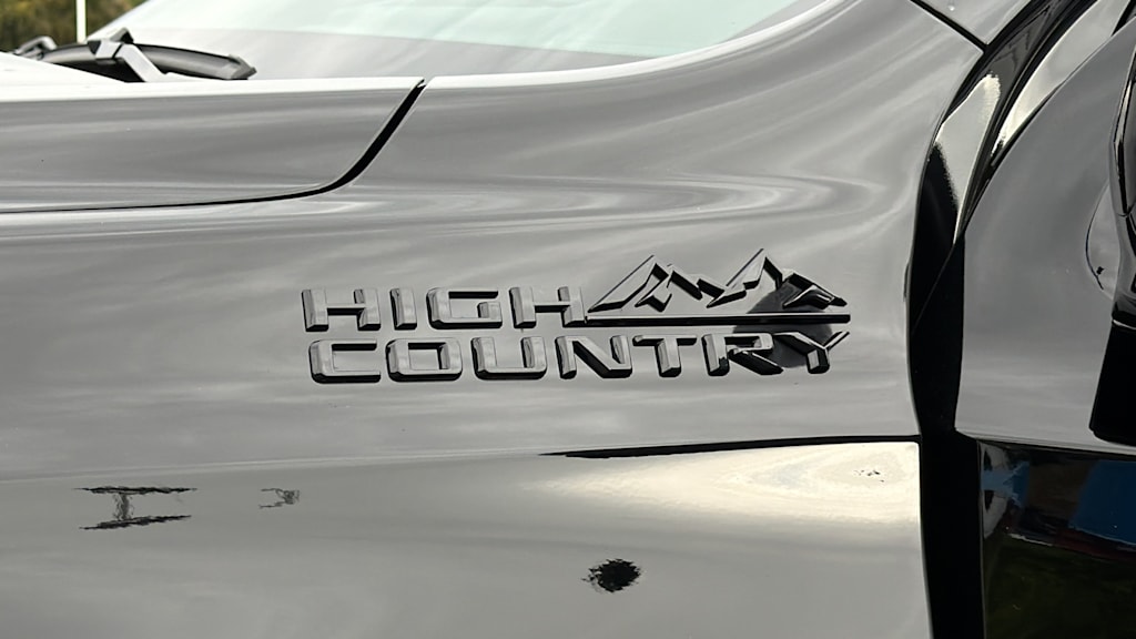 Thumbnail: 2026 Chevrolet Tahoe - 6