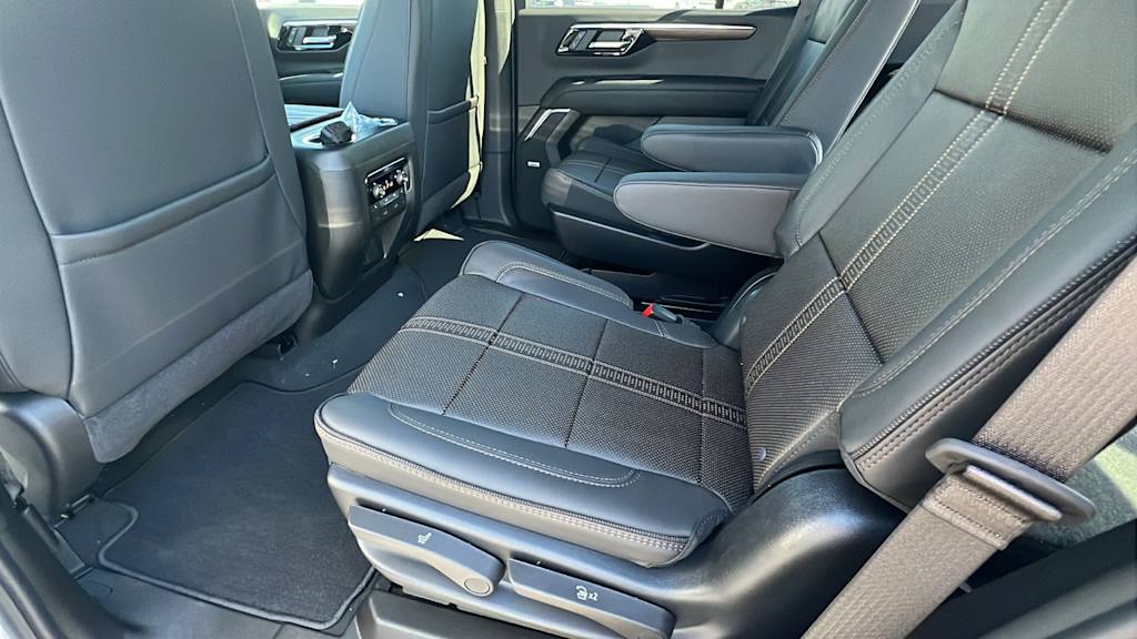 Thumbnail: 2025 Chevrolet Tahoe - 11