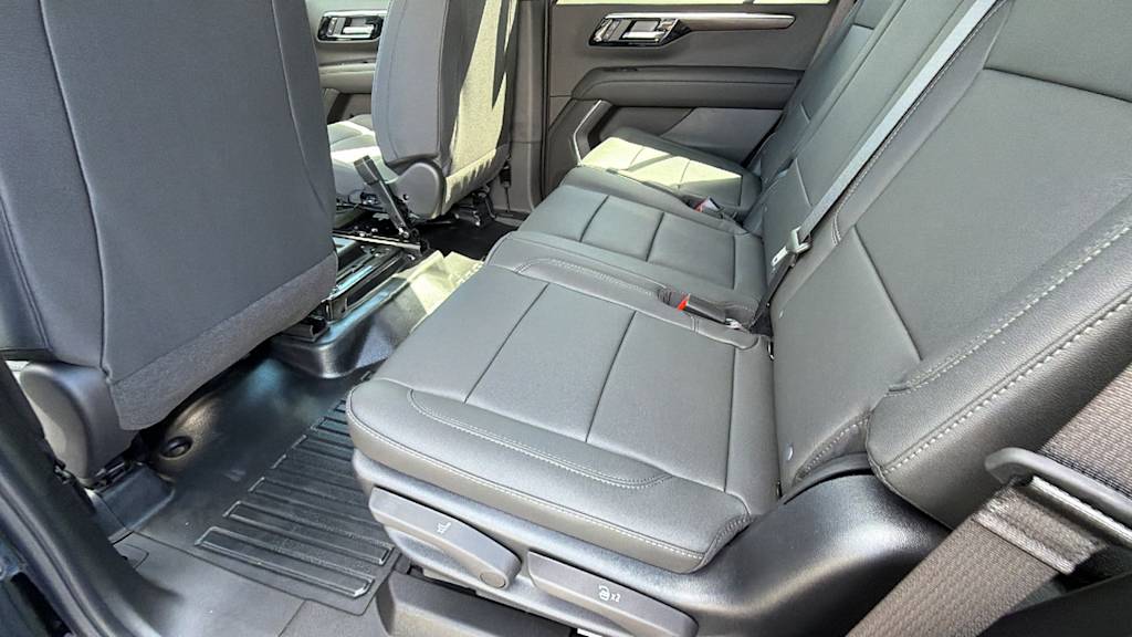 Thumbnail: 2026 Chevrolet Tahoe - 12