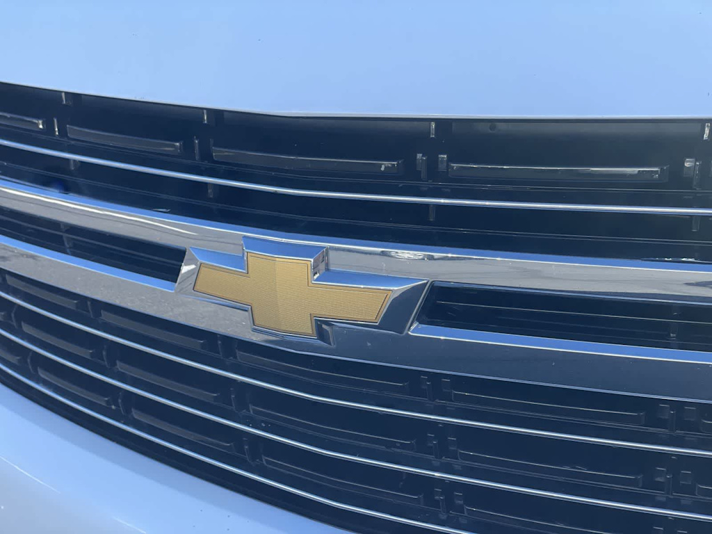 2023 Chevrolet Suburban 1500 LT 6