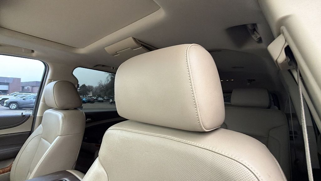 Thumbnail: 2016 Chevrolet Suburban - 9