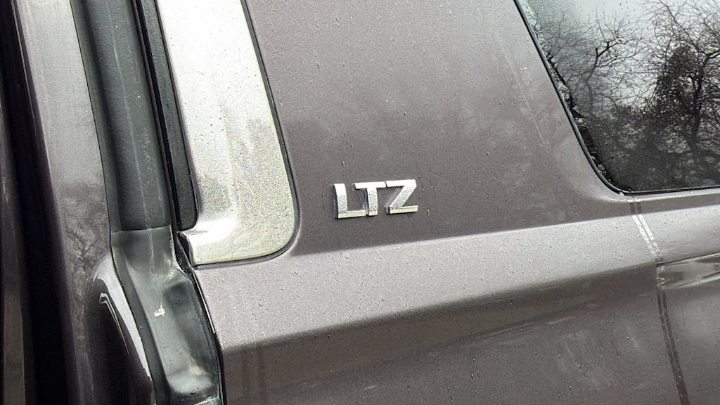 Thumbnail: 2016 Chevrolet Suburban - 21