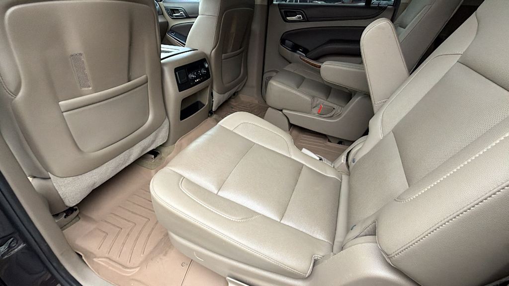 Thumbnail: 2016 Chevrolet Suburban - 10