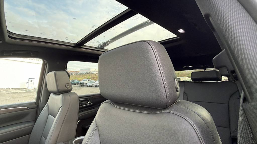 Thumbnail: 2023 Chevrolet Tahoe - 9