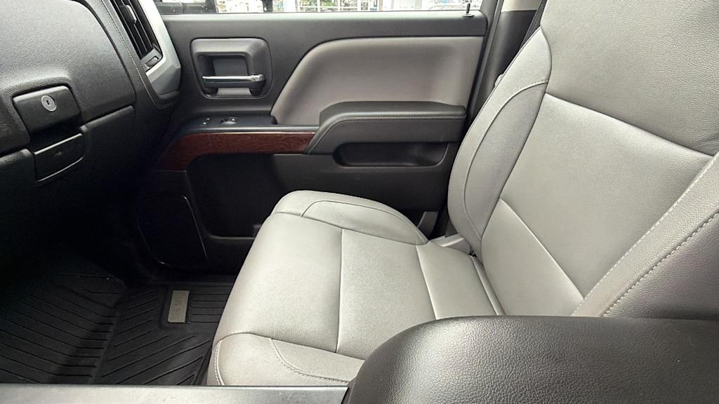 Thumbnail: 2018 GMC Sierra 2500 - 11