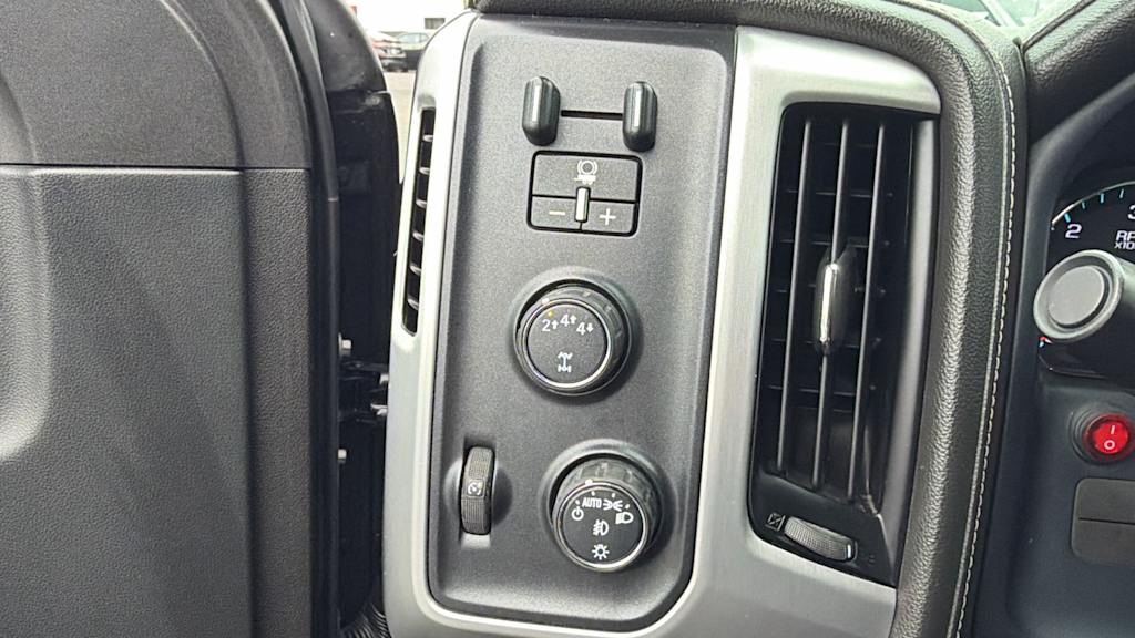 Thumbnail: 2018 GMC Sierra 2500 - 23