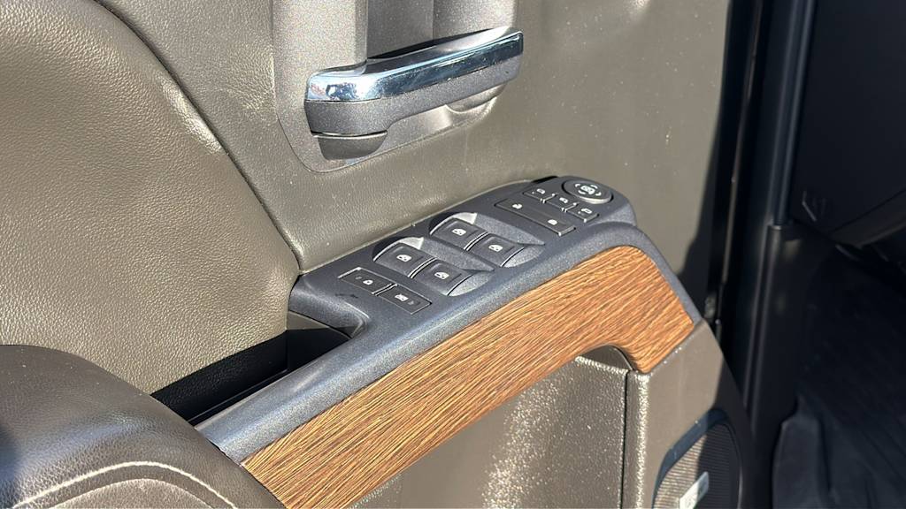 Thumbnail: 2017 GMC Sierra 2500 - 27