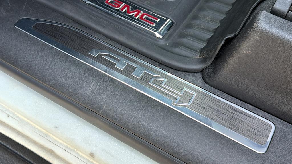 Thumbnail: 2024 GMC Sierra 2500 - 7