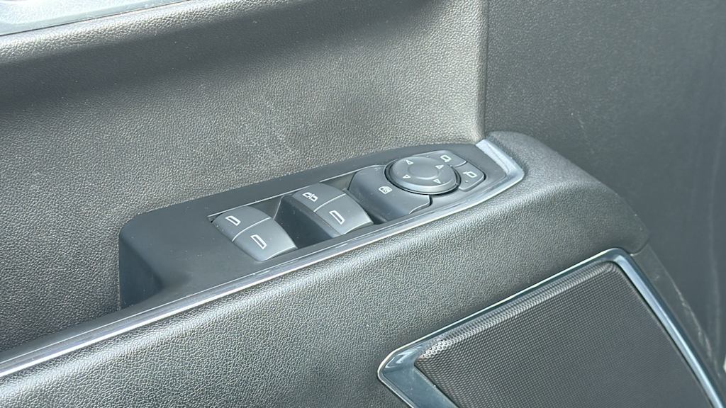 Thumbnail: 2023 GMC Sierra 1500 - 26