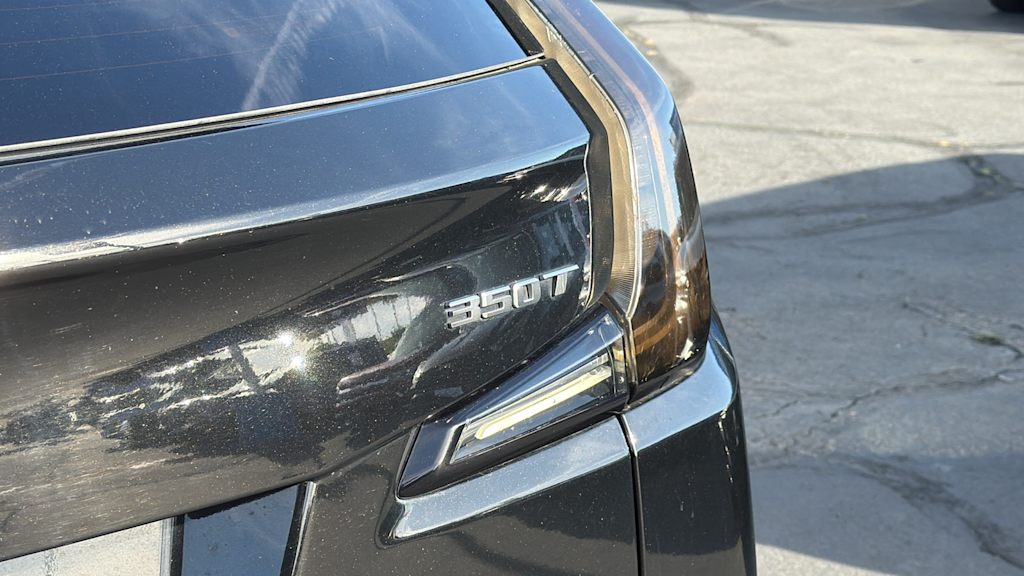 Thumbnail: 2021 Cadillac XT4 - 30