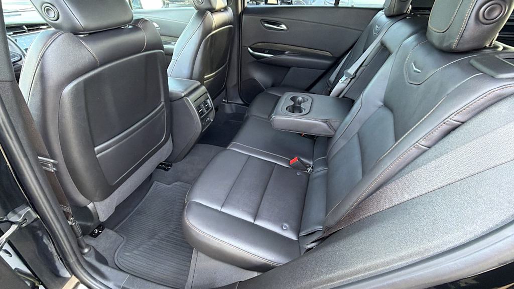 Thumbnail: 2021 Cadillac XT4 - 10