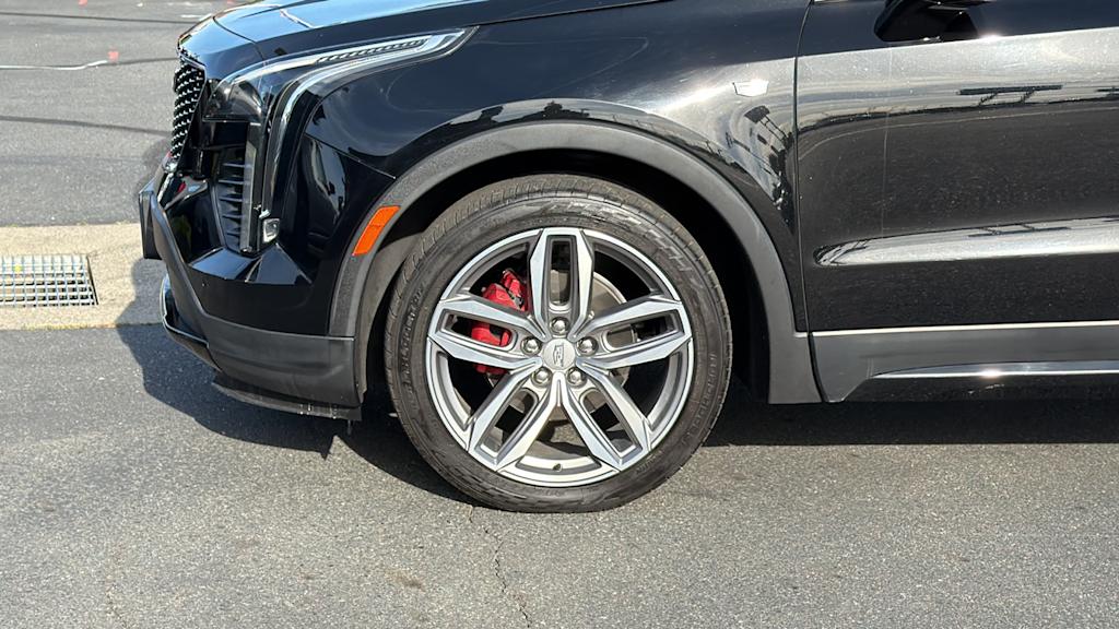 Thumbnail: 2021 Cadillac XT4 - 6