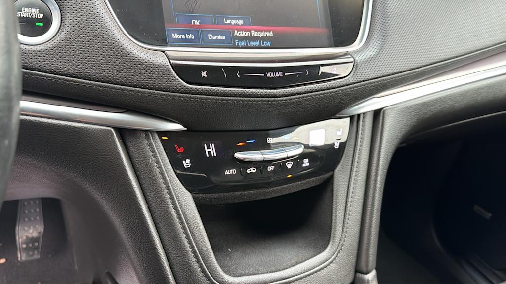 Thumbnail: 2018 Cadillac XT5 - 12