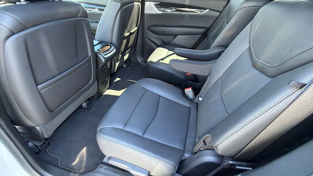 Thumbnail: 2020 Cadillac XT6 - 11