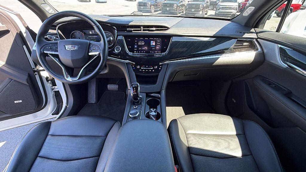 Thumbnail: 2020 Cadillac XT6 - 12