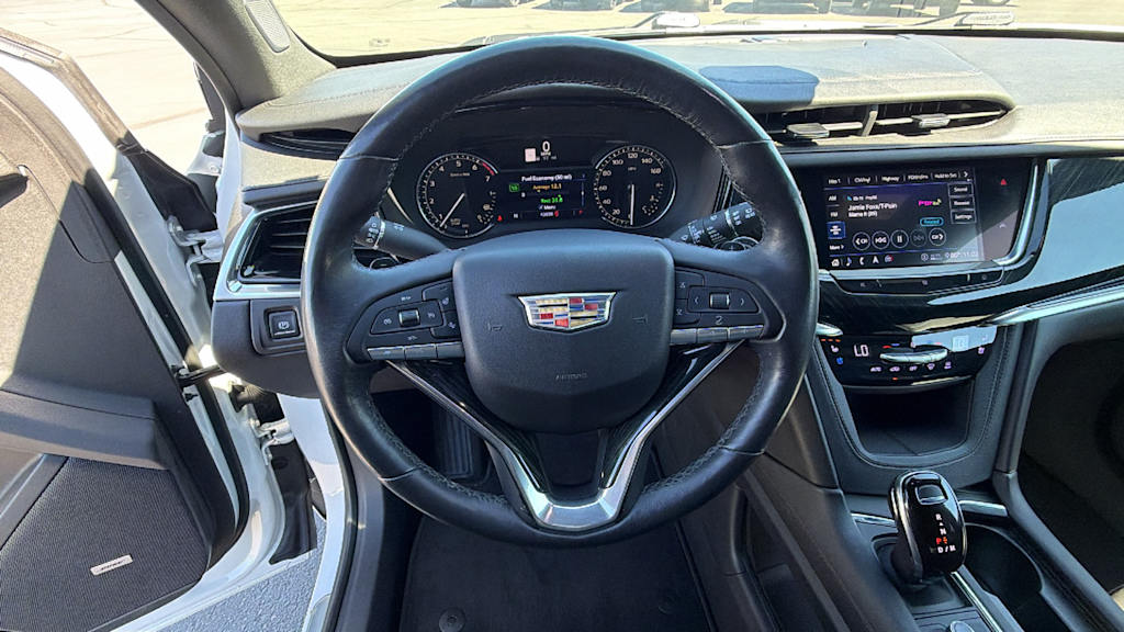 Thumbnail: 2020 Cadillac XT6 - 8