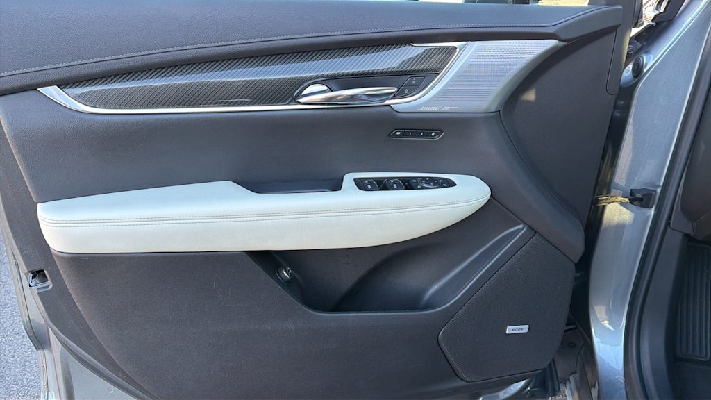 Thumbnail: 2020 Cadillac XT6 - 28