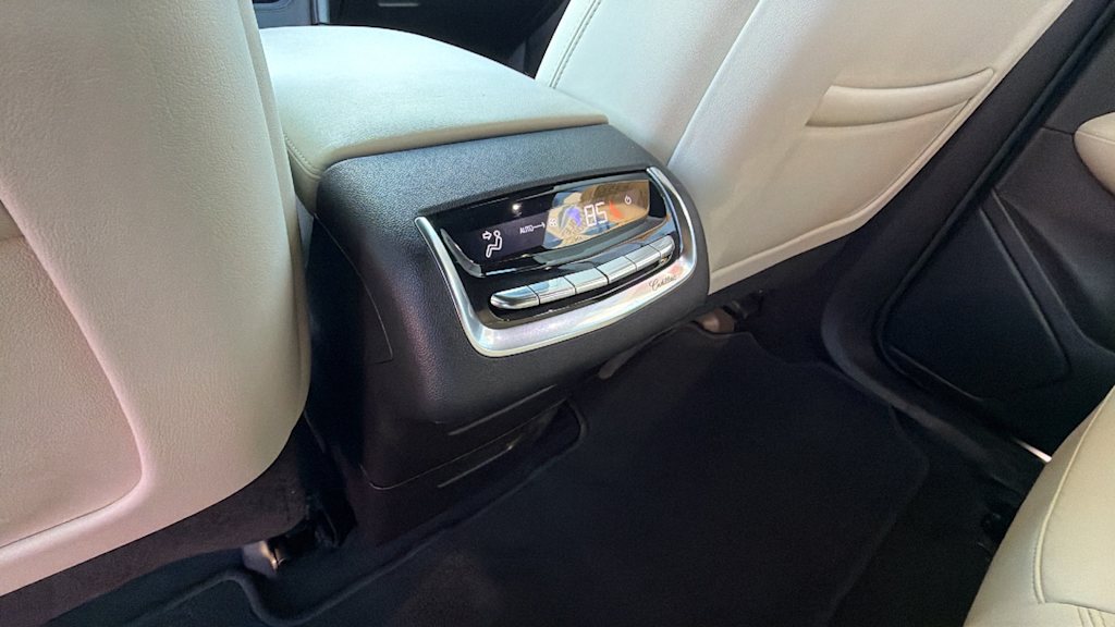 Thumbnail: 2020 Cadillac XT6 - 29