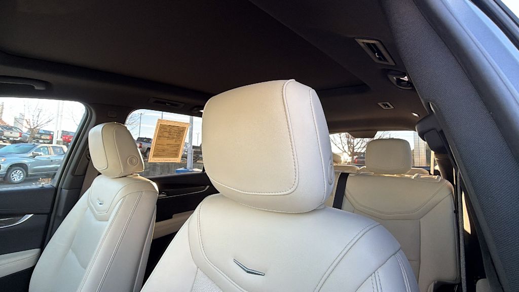 Thumbnail: 2020 Cadillac XT6 - 10