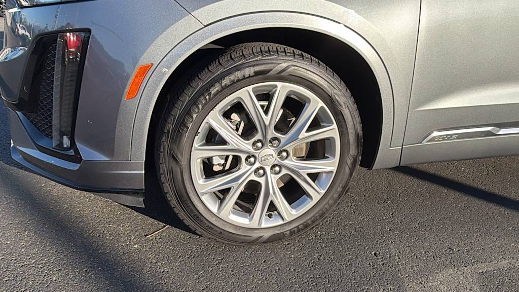 Thumbnail: 2020 Cadillac XT6 - 8