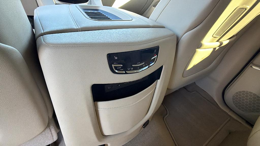 Thumbnail: 2019 Cadillac Escalade - 30