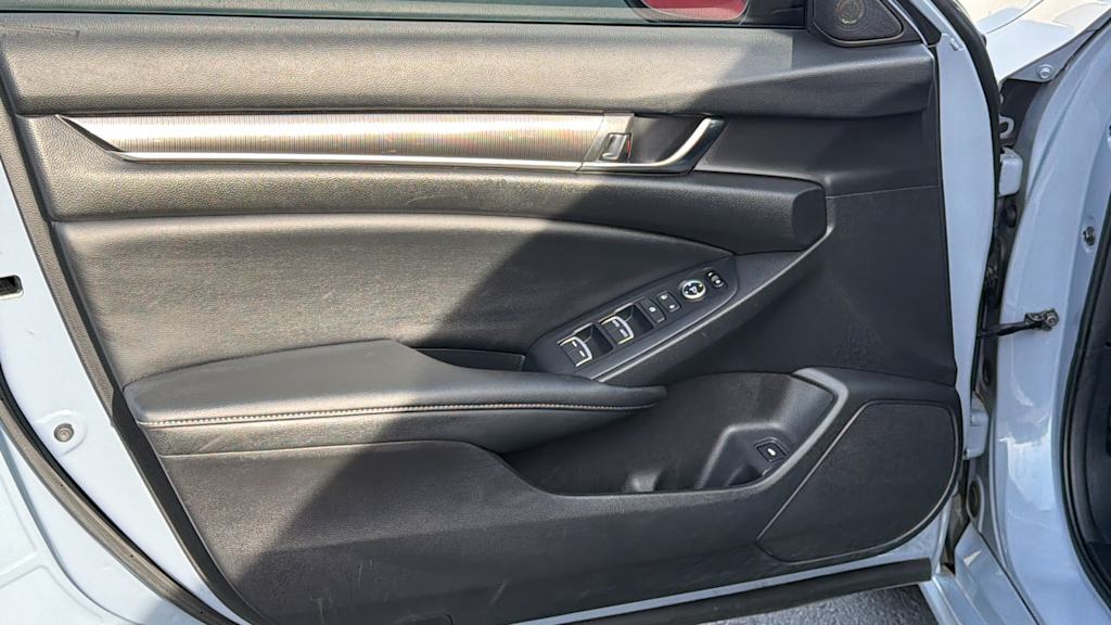 Thumbnail: 2022 Honda Accord - 28