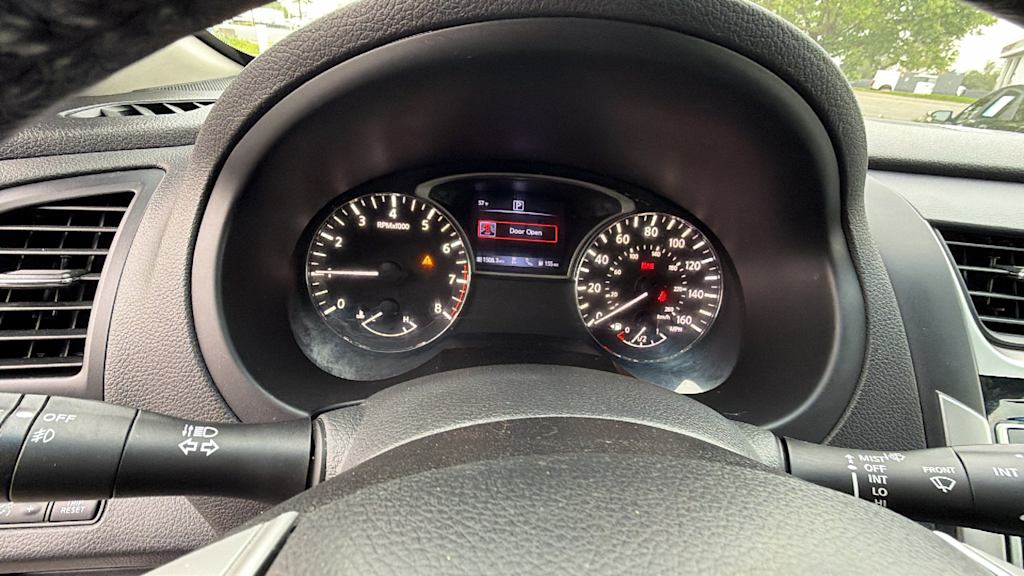 Thumbnail: 2018 Nissan Altima - 15