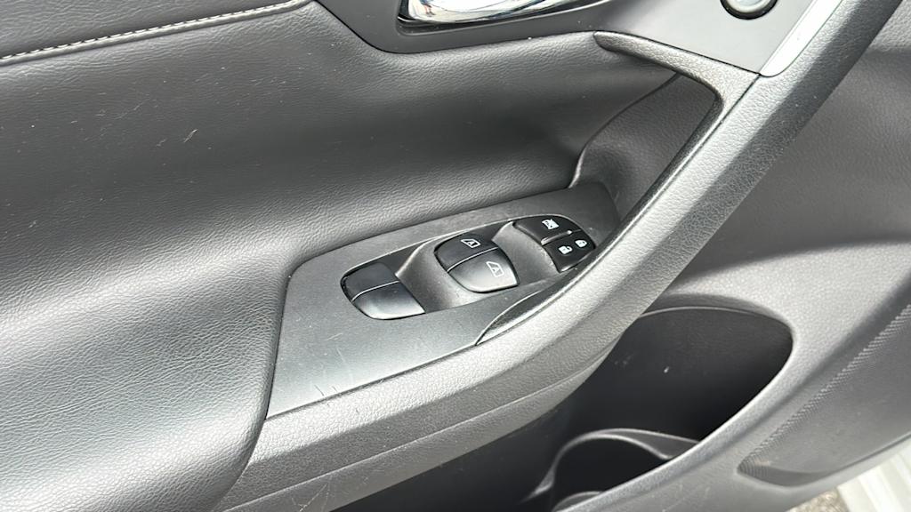 Thumbnail: 2018 Nissan Altima - 27