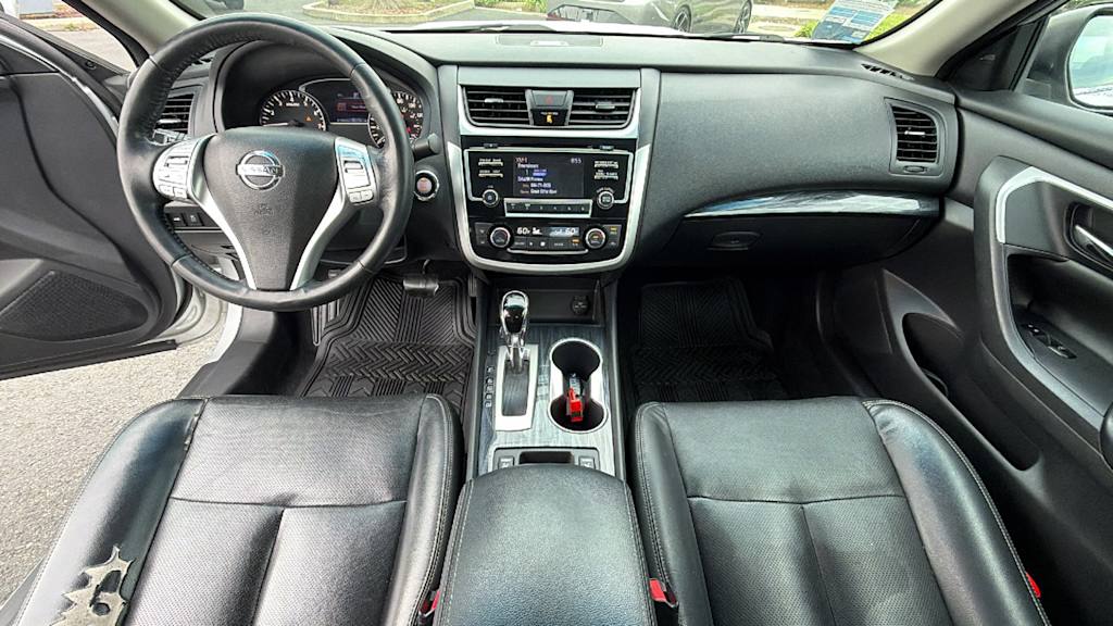 Thumbnail: 2018 Nissan Altima - 12