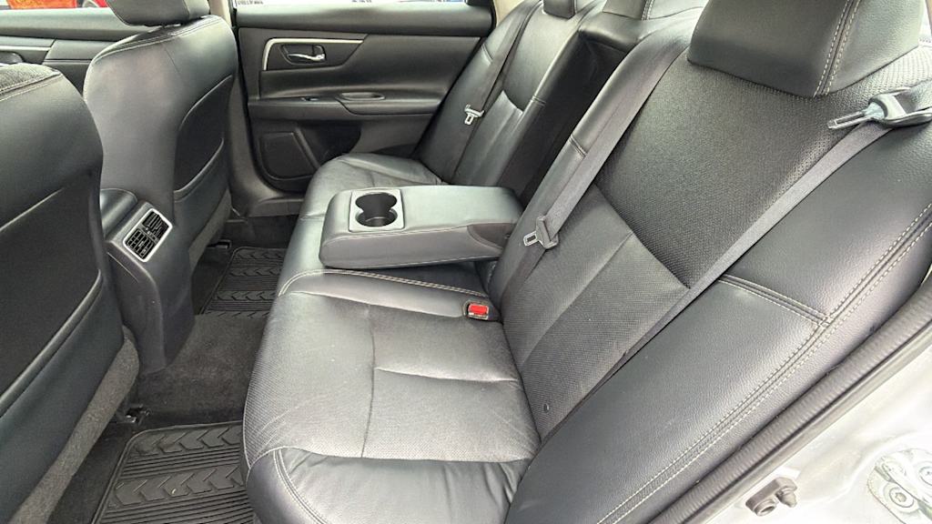 Thumbnail: 2018 Nissan Altima - 11