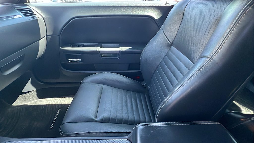 2011 Dodge Challenger R/T 9